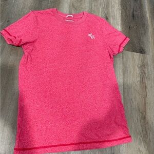 Abercrombie & Fitch men’s Heathered Red Tee